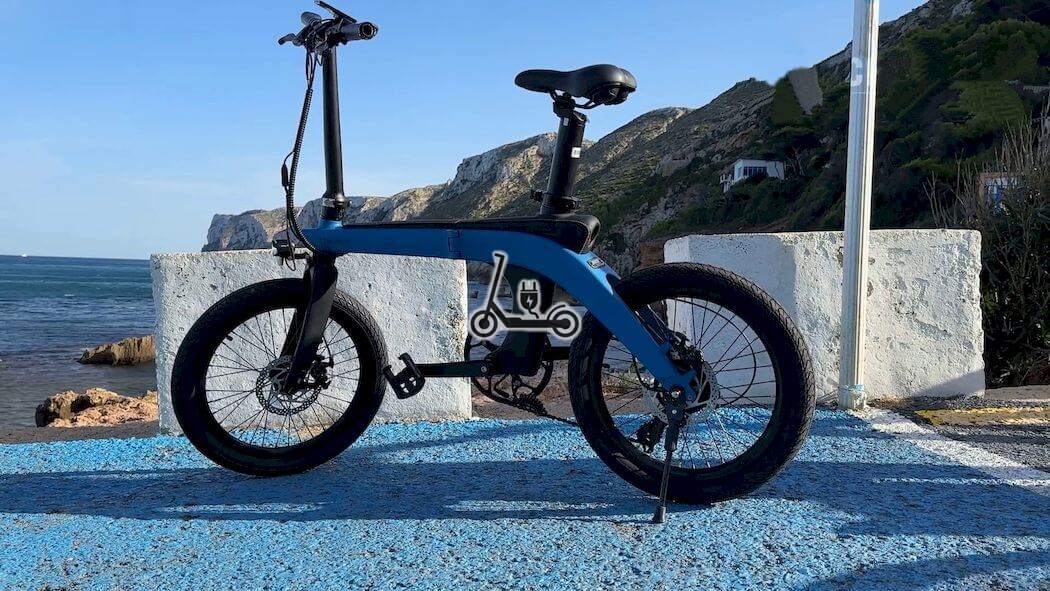 Wowcat C1 Review: Foldable Carbon Fiber Electric Bike