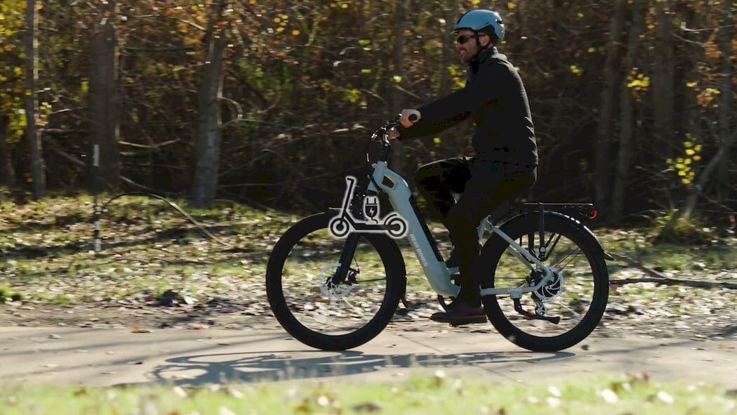 Revi Bikes Oasis Review: Attractive and Comfortable City E-Bike 2023!