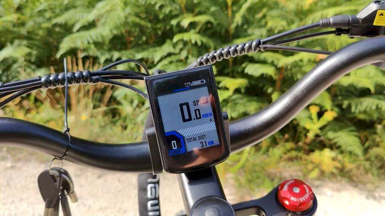 Engwe X26 Review: Handlebars and braking system