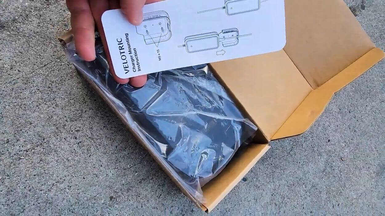 Velotric Packer 1 Review: unboxing