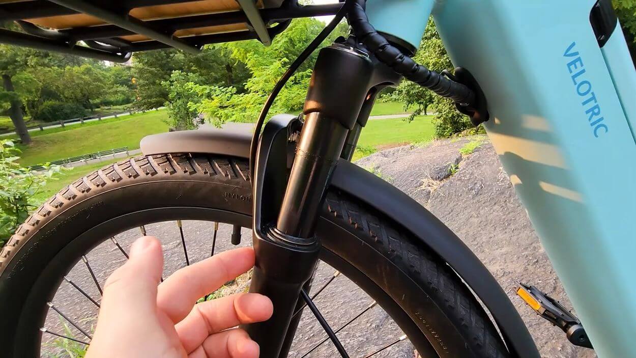 Velotric Packer 1 Review: front suspension