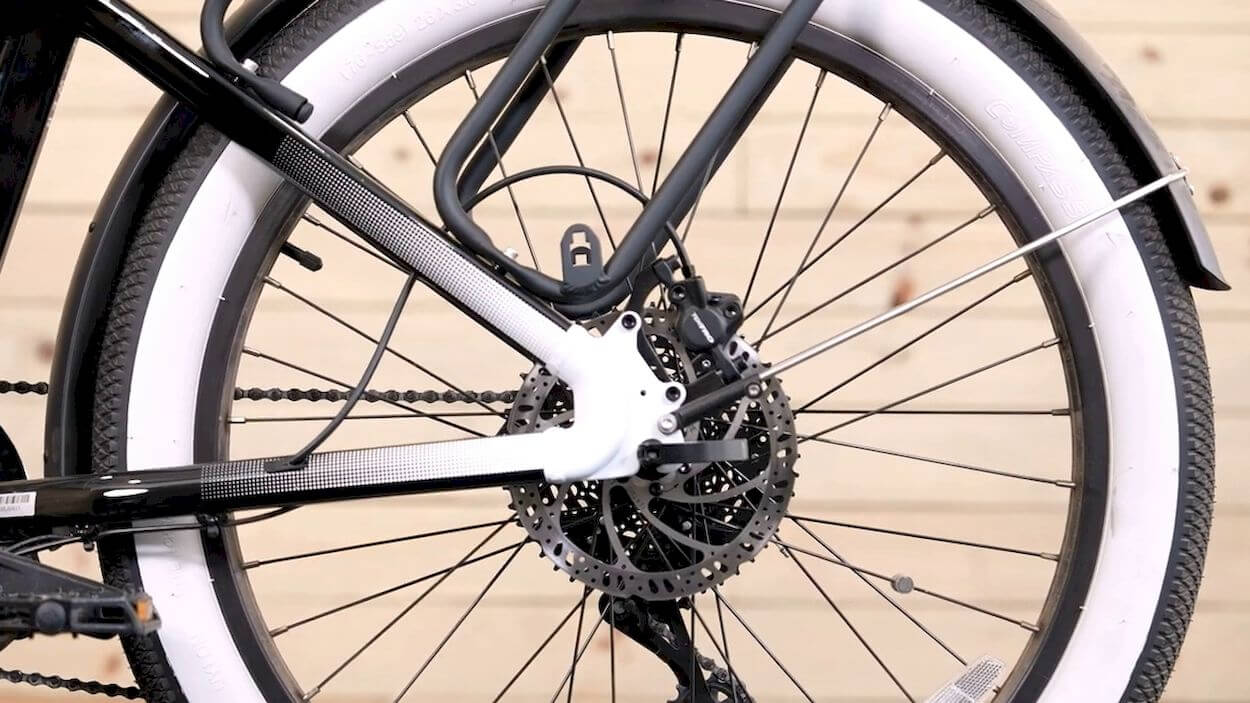 Magnum Pilot Review: Advan X 10-speed drivetrain with an 11-46 cassette and a 48/32 chainring