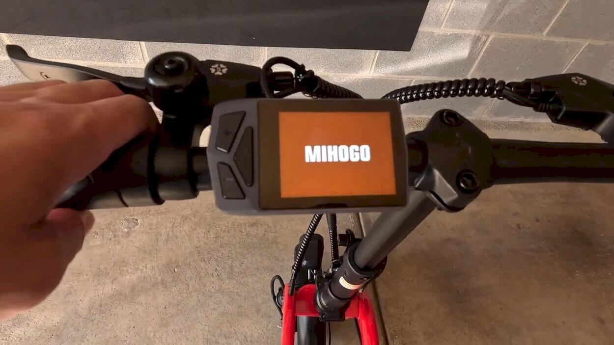 Mihogo Mini Review: Display