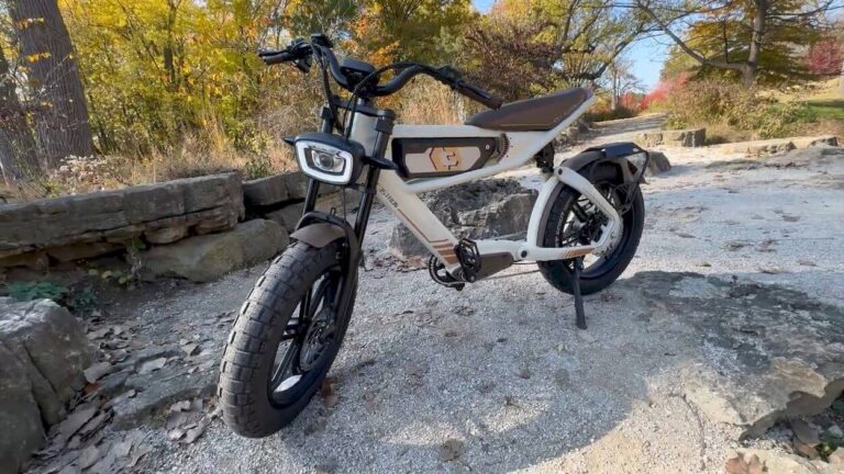C3STROM Astro Deluxe Review: Motorcycle Design E-bike 2023!