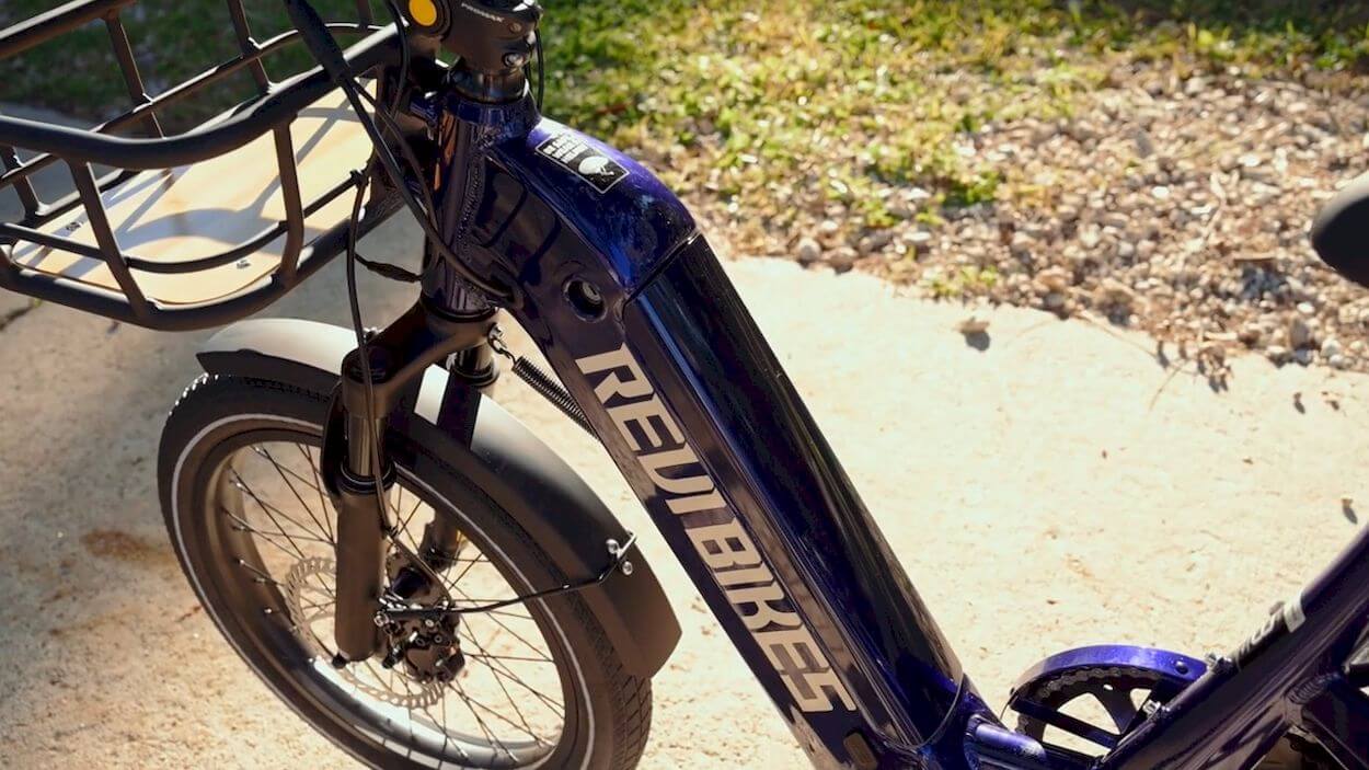 Revibikes Flux Review: frame and battery