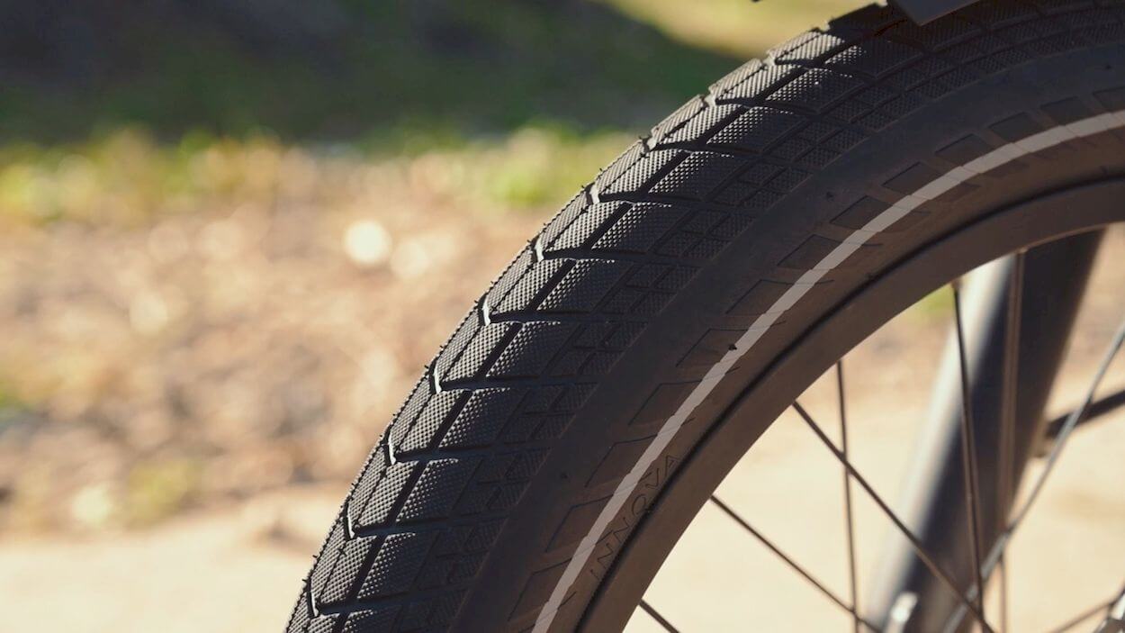 Revibikes Flux Review: 20x2.4-inch tires