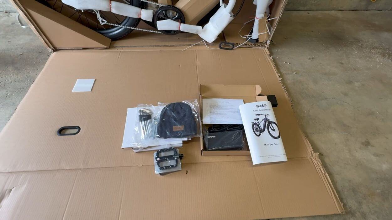 Ride1Up Cafe Cruiser Review: Unboxing and Assembly