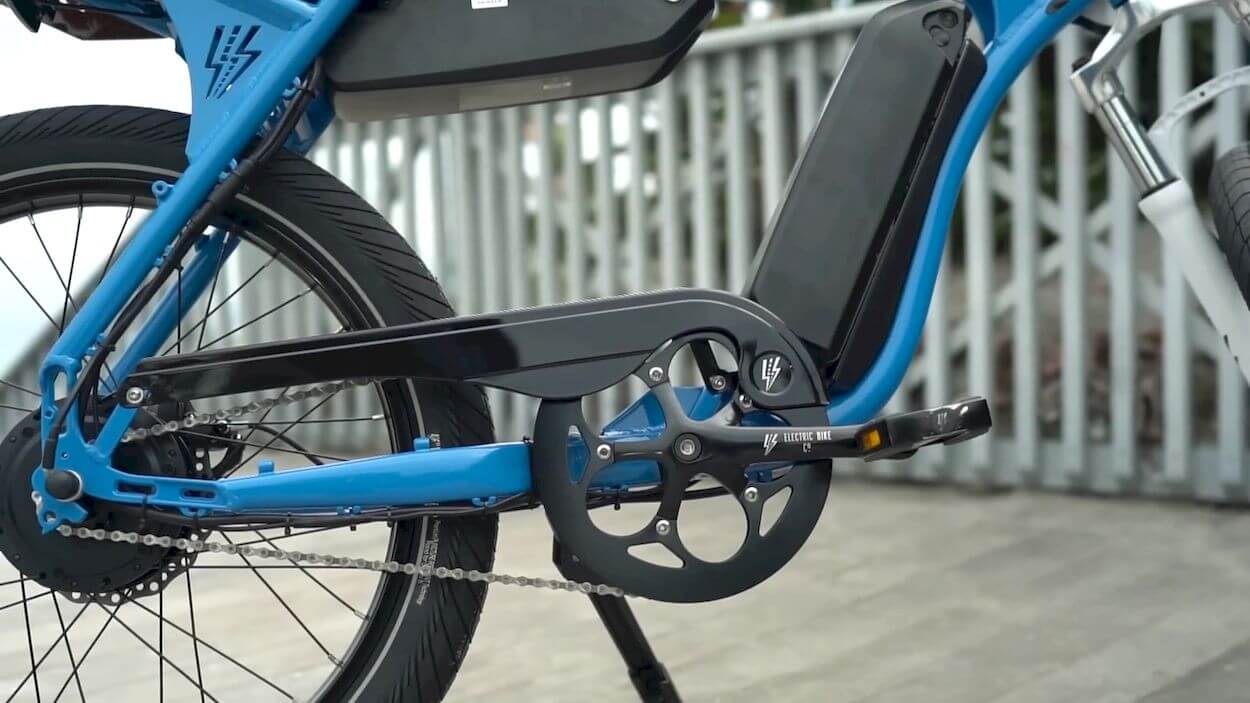 Electric Bike Company Model J Review: large 58-tooth chain rings