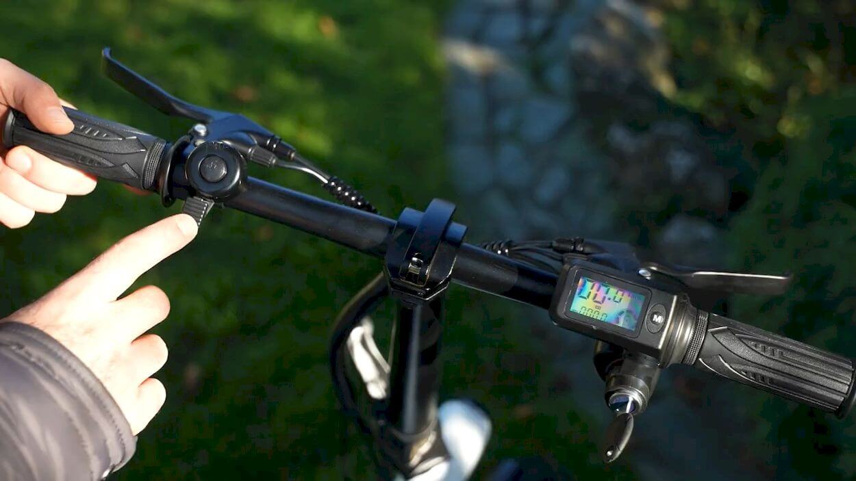 PVY S2 Review: controls and handlebars