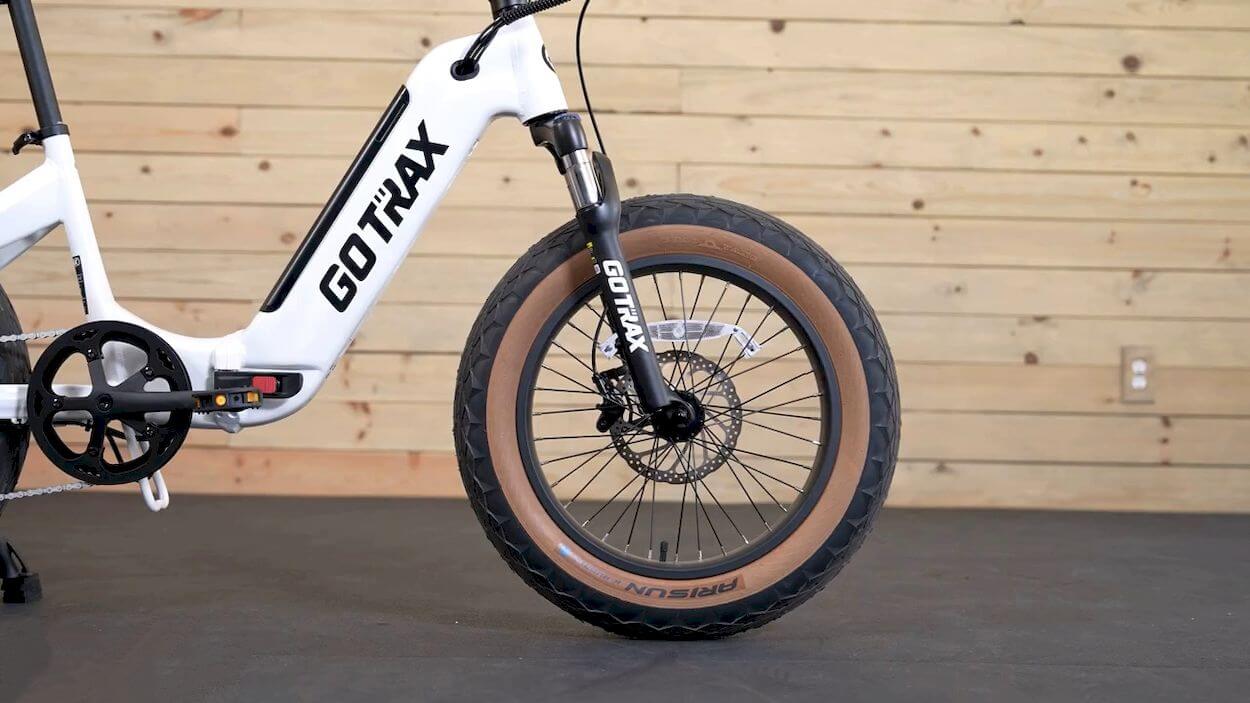 GoTrax F5 Review: 20-inch by 4-inch fat tires