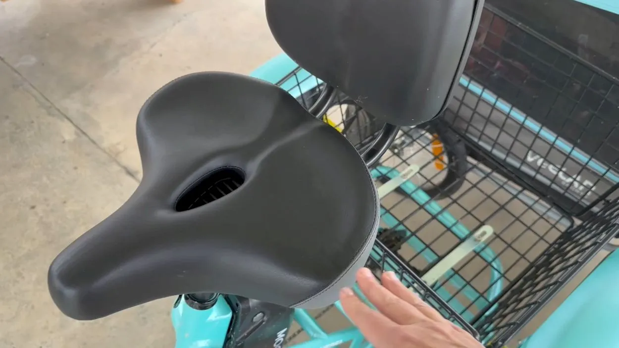 MOONCOOL TK1 Review: Big Vacuum Foaming Seat With Backrest