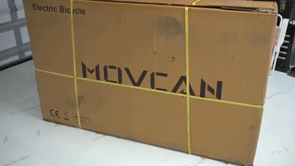 MOVCAN V30 Review: Unboxing and Assembly