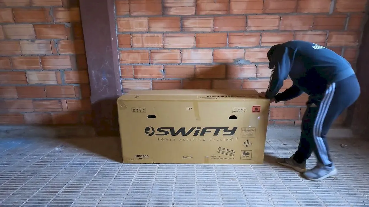 Swifty AT656 Review: Unboxing and Assembly