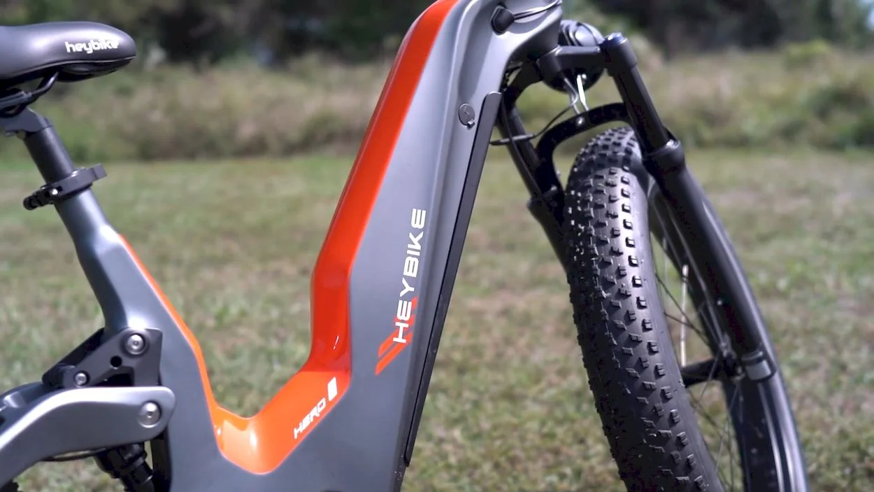 Heybike Hero Review: Carbon fiber full-suspension frame