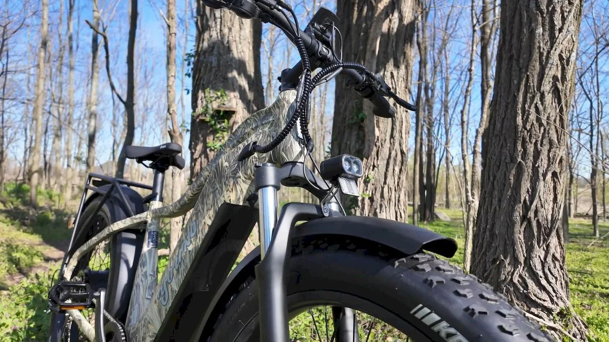 Young Electric E Scout Pro Review: 15 LUX headlight