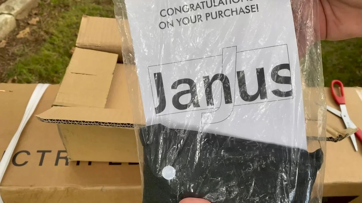 VicTrip Janus Review: Unboxing and Assembly